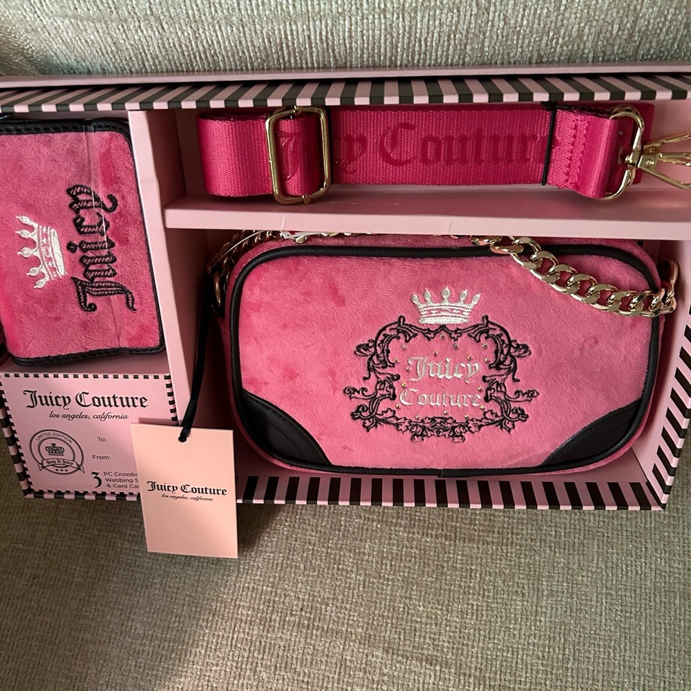 Gorgeous, juicy couture 3 pc crossbody boxed set🩷 - Picture 2 of 7